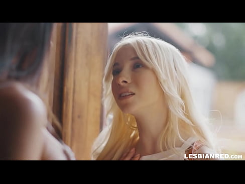 ❤️ Neska hilabete batzuk geroago etxera dator eta amaordearen puxa jaten amaitzen du Sexu bideoa gugan ❌️